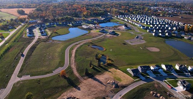 2014 Shale, Howell, MI 48843