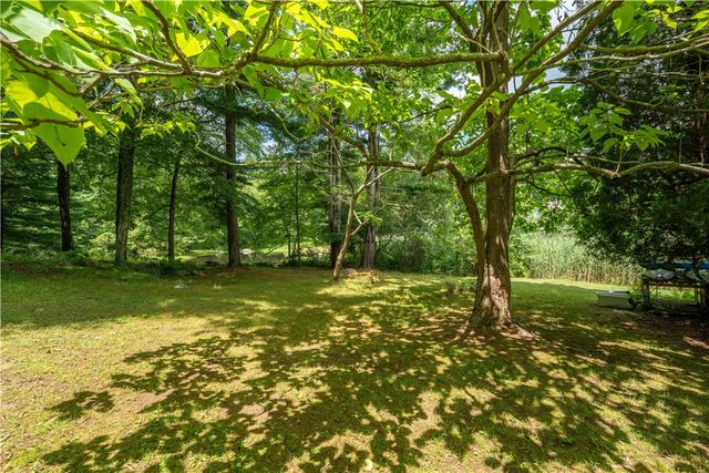 883 River Road, Groton, CT 06355