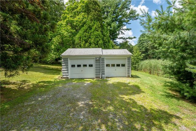 883 River Road, Groton, CT 06355