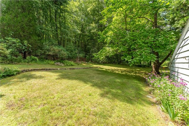 883 River Road, Groton, CT 06355