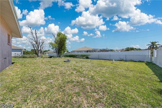 4333 SW 20th PL, Cape Coral, FL 33914