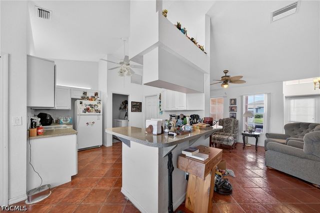 4333 SW 20th PL, Cape Coral, FL 33914