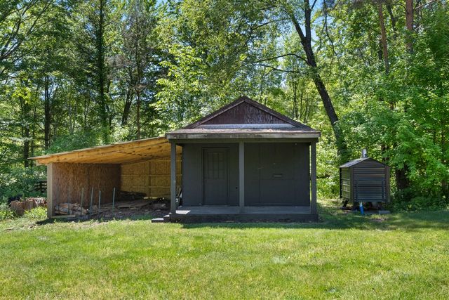 13324 Hickory Road, Fruitport, MI 49415
