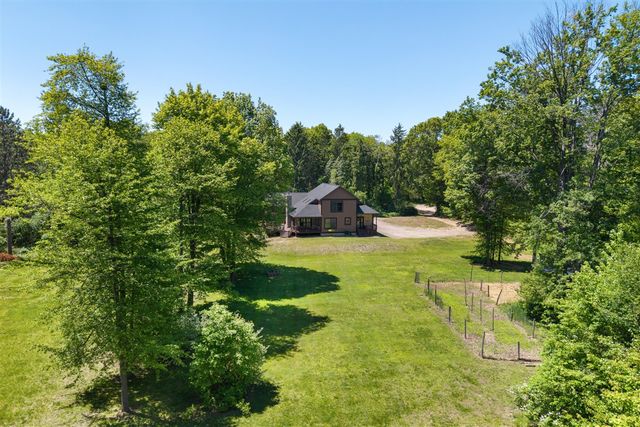 13324 Hickory Road, Fruitport, MI 49415