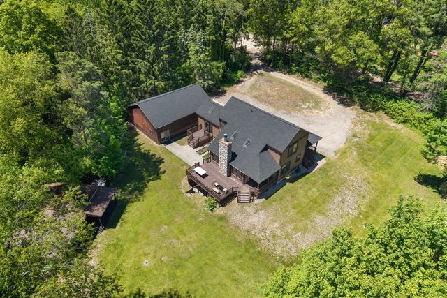 13324 Hickory Road, Fruitport, MI 49415