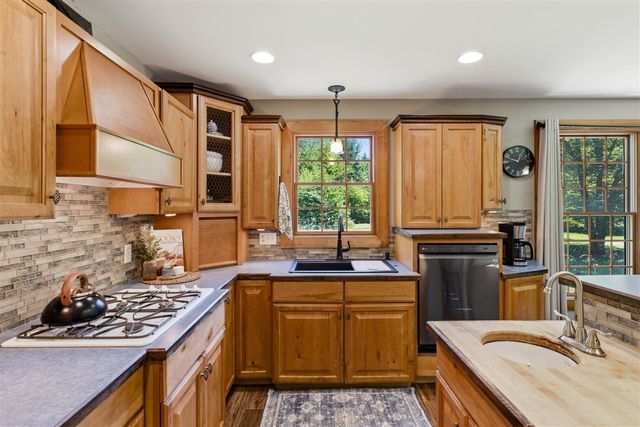 13324 Hickory Road, Fruitport, MI 49415