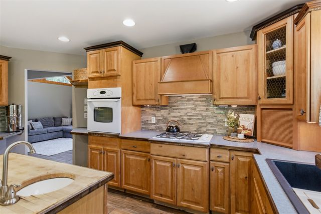 13324 Hickory Road, Fruitport, MI 49415