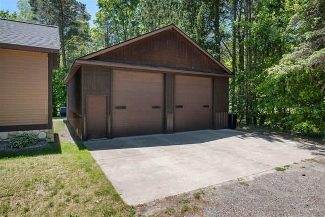 13324 Hickory Road, Fruitport, MI 49415