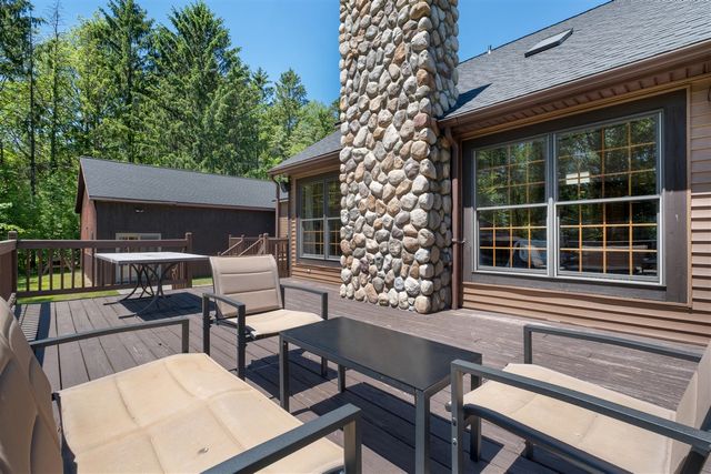 13324 Hickory Road, Fruitport, MI 49415