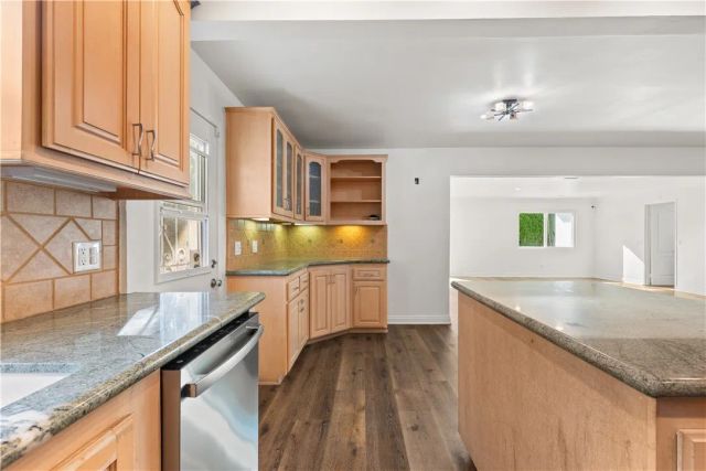 6515 Kenwater, West Hills, CA 91307