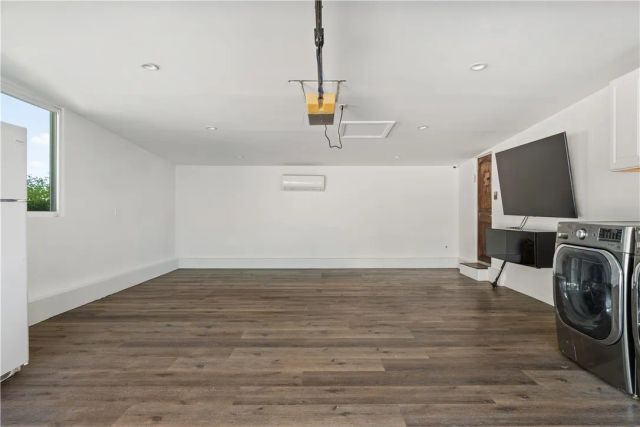 6515 Kenwater, West Hills, CA 91307