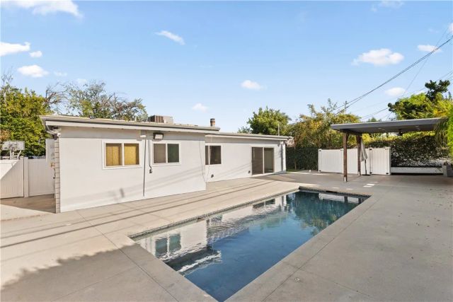 6515 Kenwater, West Hills, CA 91307