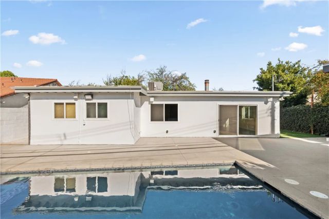 6515 Kenwater, West Hills, CA 91307