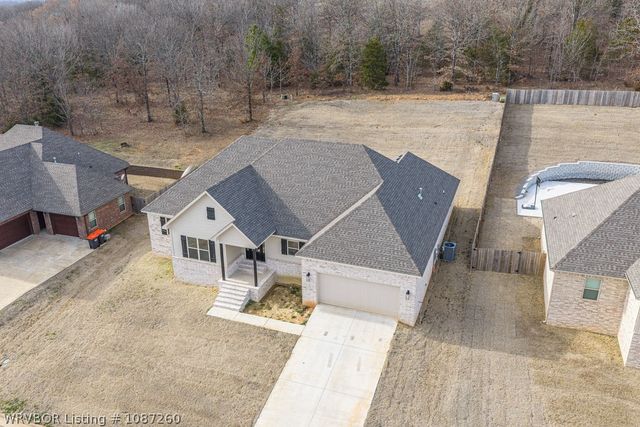 3520 Brighton Place, Greenwood, AR 72936