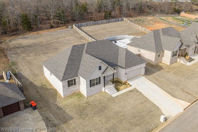 3520 Brighton Place, Greenwood, AR 72936