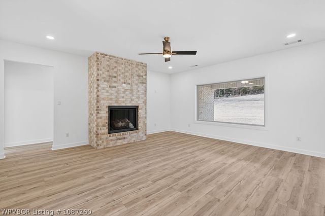 3520 Brighton Place, Greenwood, AR 72936