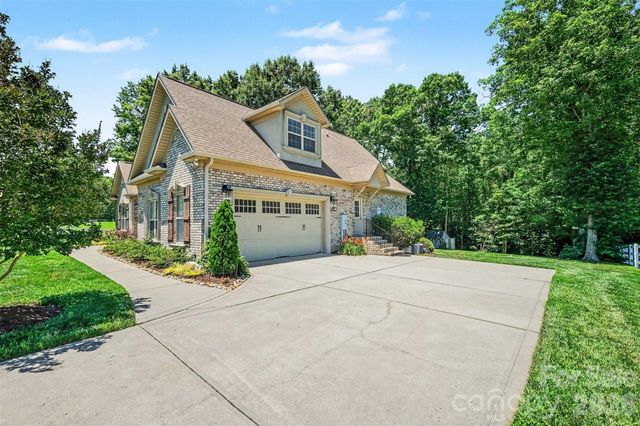 3415 Willow Creek Drive, Mount Pleasant, NC 28124
