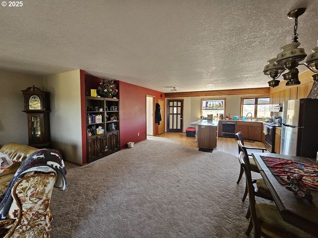 1014 ROE Dr, Goldendale, WA 98620