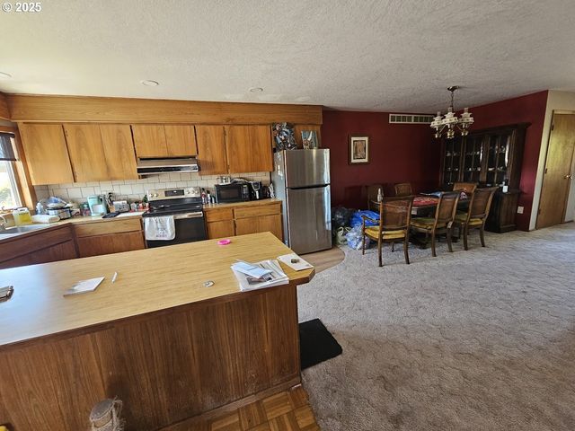 1014 ROE Dr, Goldendale, WA 98620