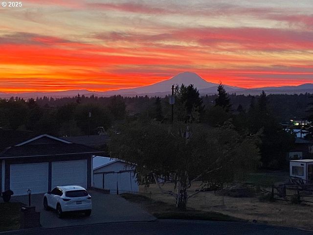 1014 ROE Dr, Goldendale, WA 98620