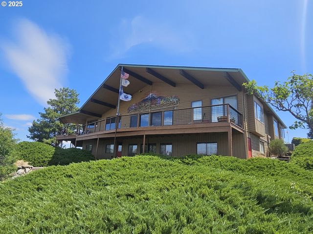 1014 ROE Dr, Goldendale, WA 98620