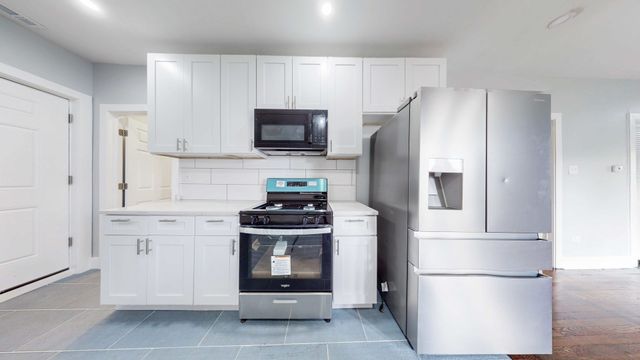 6628 S Sangamon Street, Chicago, IL 60621