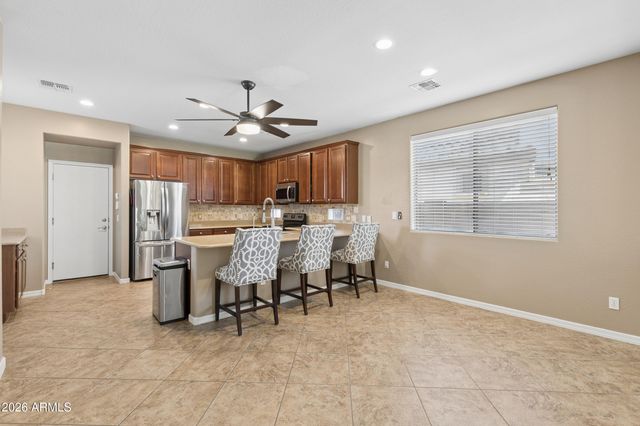15655 W MONTECITO Avenue, Goodyear, AZ 85395