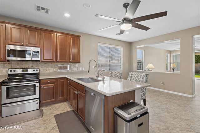 15655 W MONTECITO Avenue, Goodyear, AZ 85395