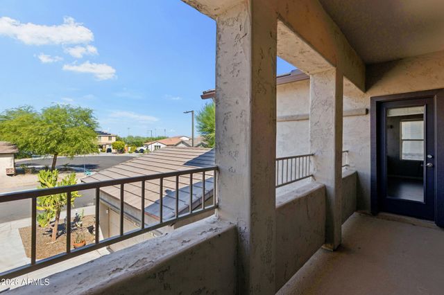 15655 W MONTECITO Avenue, Goodyear, AZ 85395