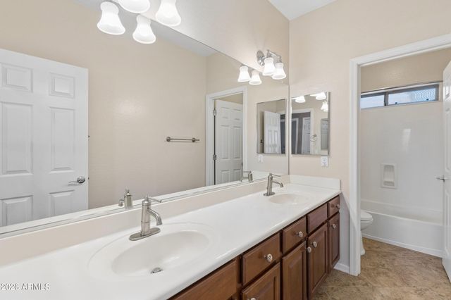 15655 W MONTECITO Avenue, Goodyear, AZ 85395