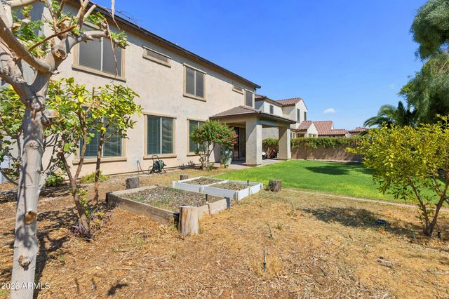 15655 W MONTECITO Avenue, Goodyear, AZ 85395