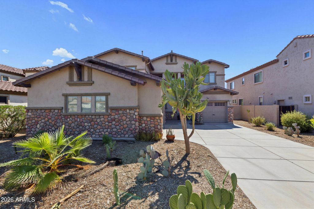 15655 W MONTECITO Avenue, Goodyear, AZ 85395 — photo 2