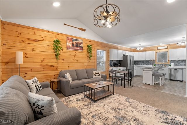 3462 Dollar Drive, Coventry, OH 44319