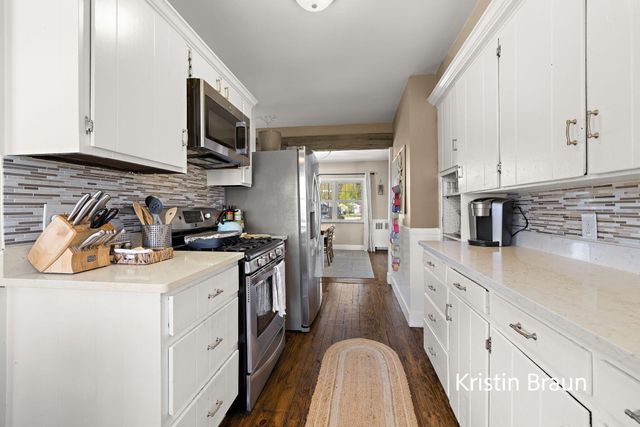4078 Highgate Road, Norton Shores City, MI 49441
