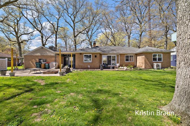 4078 Highgate Road, Norton Shores City, MI 49441