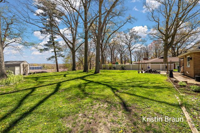 4078 Highgate Road, Norton Shores City, MI 49441
