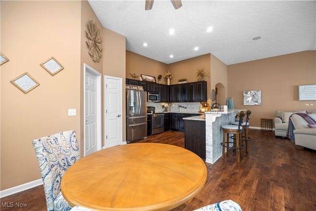 9130 Devonshire Drive, Olmsted Falls, OH 44138