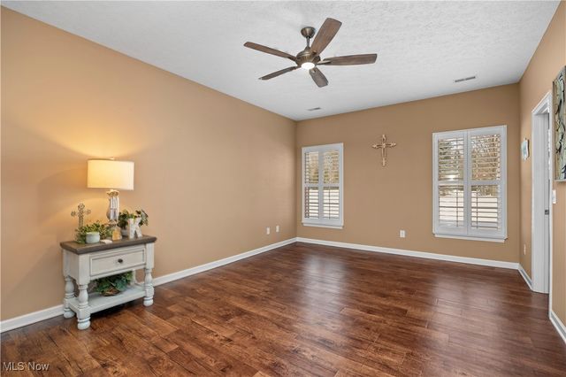 9130 Devonshire Drive, Olmsted Falls, OH 44138