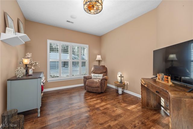 9130 Devonshire Drive, Olmsted Falls, OH 44138