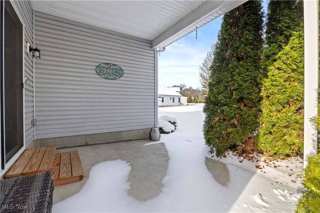 9130 Devonshire Drive, Olmsted Falls, OH 44138