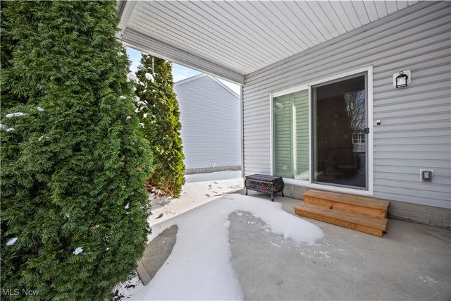 9130 Devonshire Drive, Olmsted Falls, OH 44138