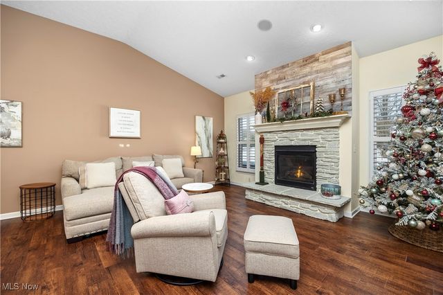 9130 Devonshire Drive, Olmsted Falls, OH 44138