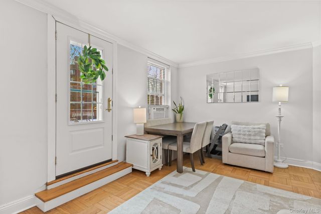 1350 Midland Avenue 1O, Bronxville, NY 10708