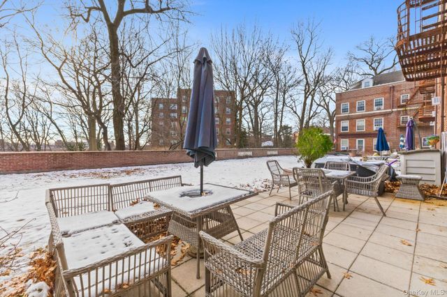 1350 Midland Avenue 1O, Bronxville, NY 10708