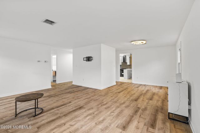 1 Madestone Lane, Willingboro, NJ 08046