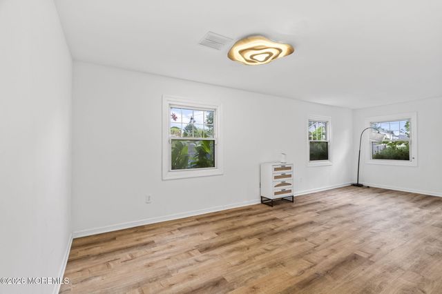 1 Madestone Lane, Willingboro, NJ 08046
