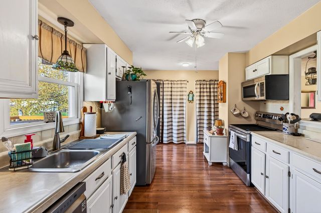 605 16TH ST, Grottoes, VA 24441