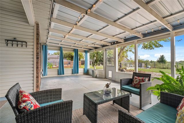 397 Thompson Street, Centerton, AR 72719