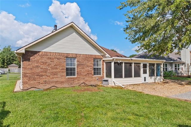 397 Thompson Street, Centerton, AR 72719