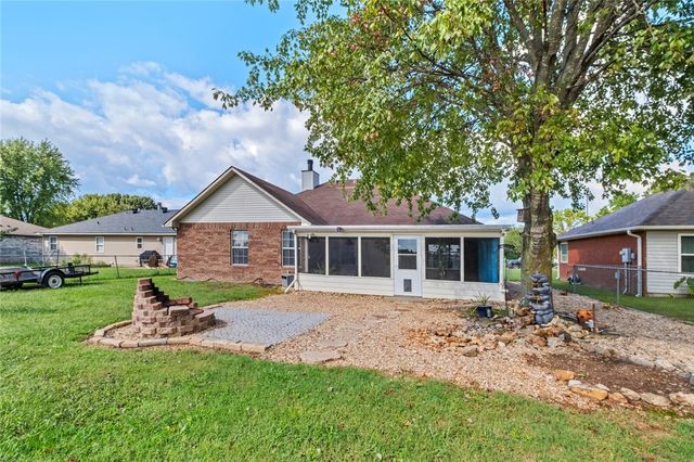 397 Thompson Street, Centerton, AR 72719